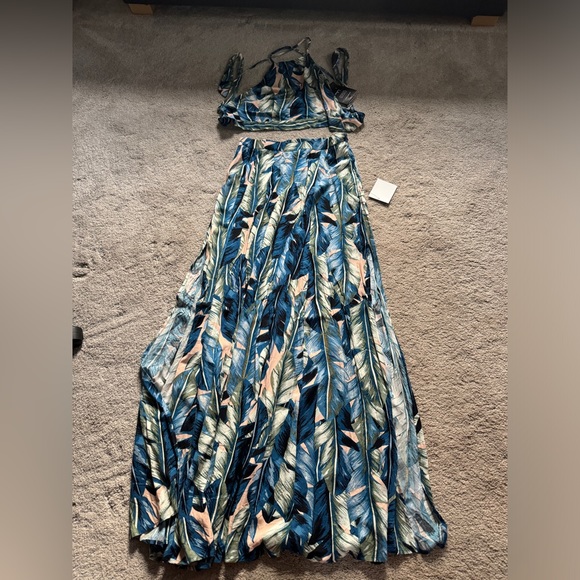 NEW Blue Leaf Print Two-Piece Maxi Dress - Picture 6 of 10